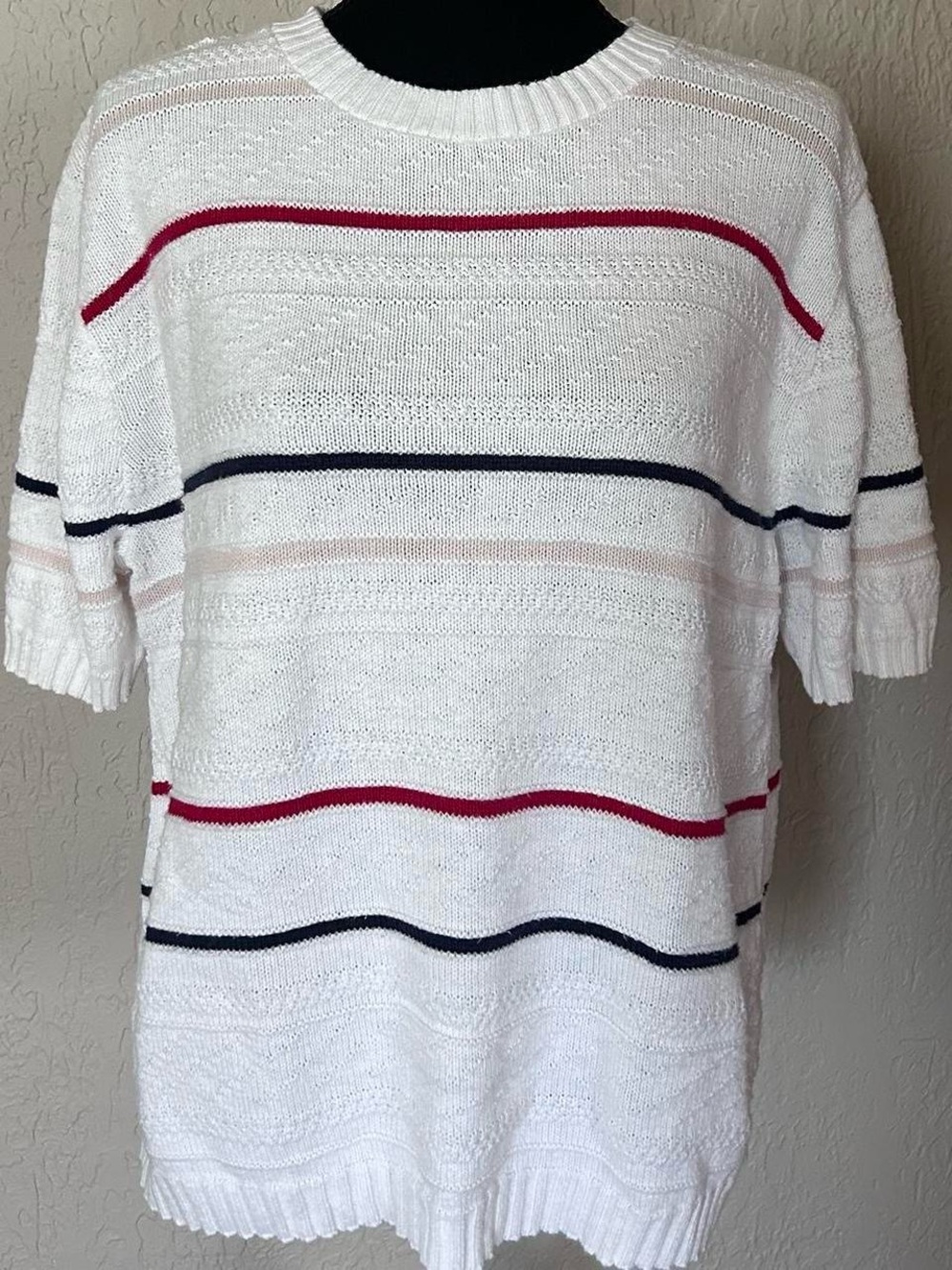Vintage Classic Elements White Knit Top